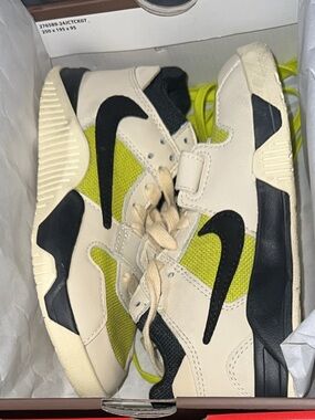 Nike Kids Cream and Lime Low-Top Sneakers with Black Swoosh